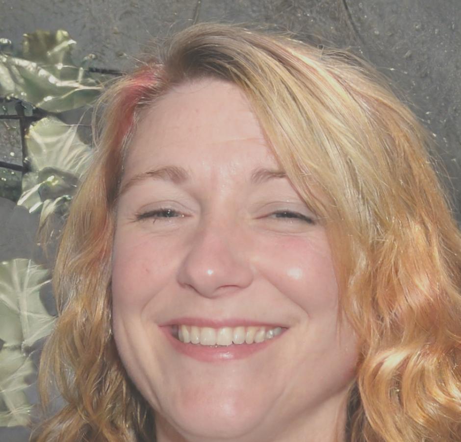 Katharina Neumeier, Finanzanalystin